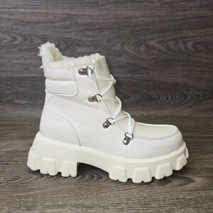 Dolls Kill Bamboo Off the‎ Trail Hiking Boots Womens 6 White Chunky Platform Y2K